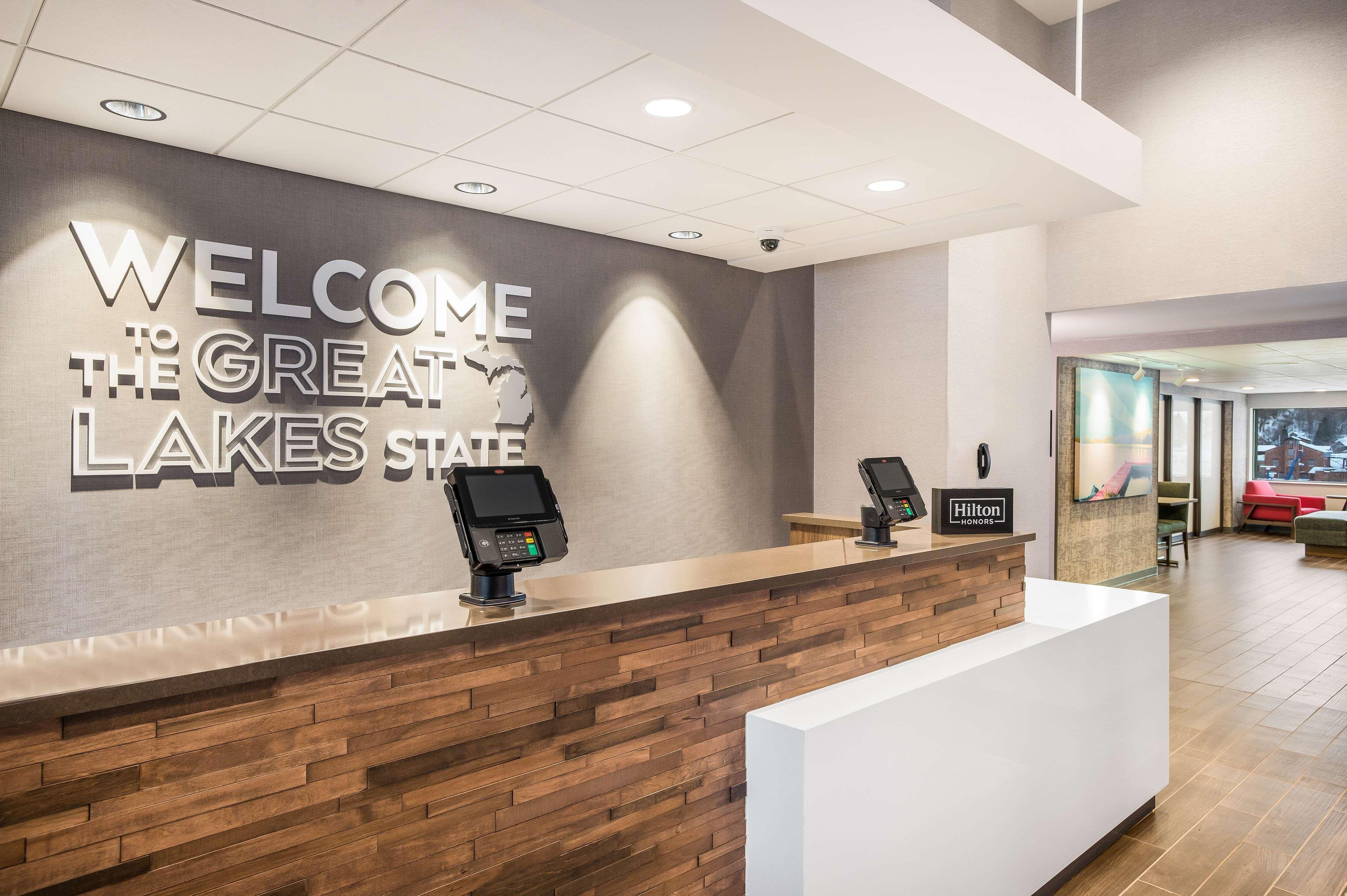 Hampton Inn & Suites Houghton Exteriör bild