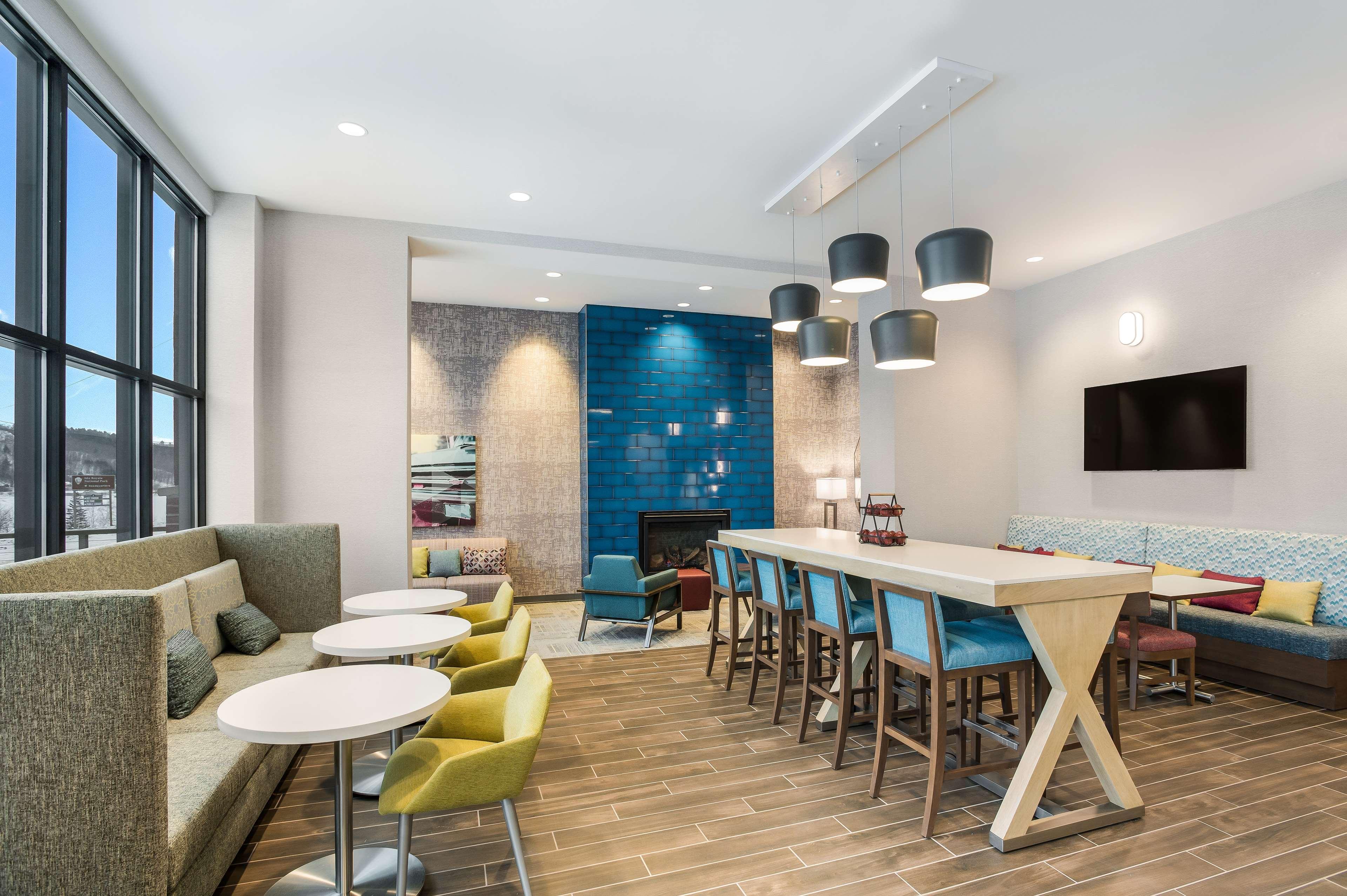 Hampton Inn & Suites Houghton Exteriör bild