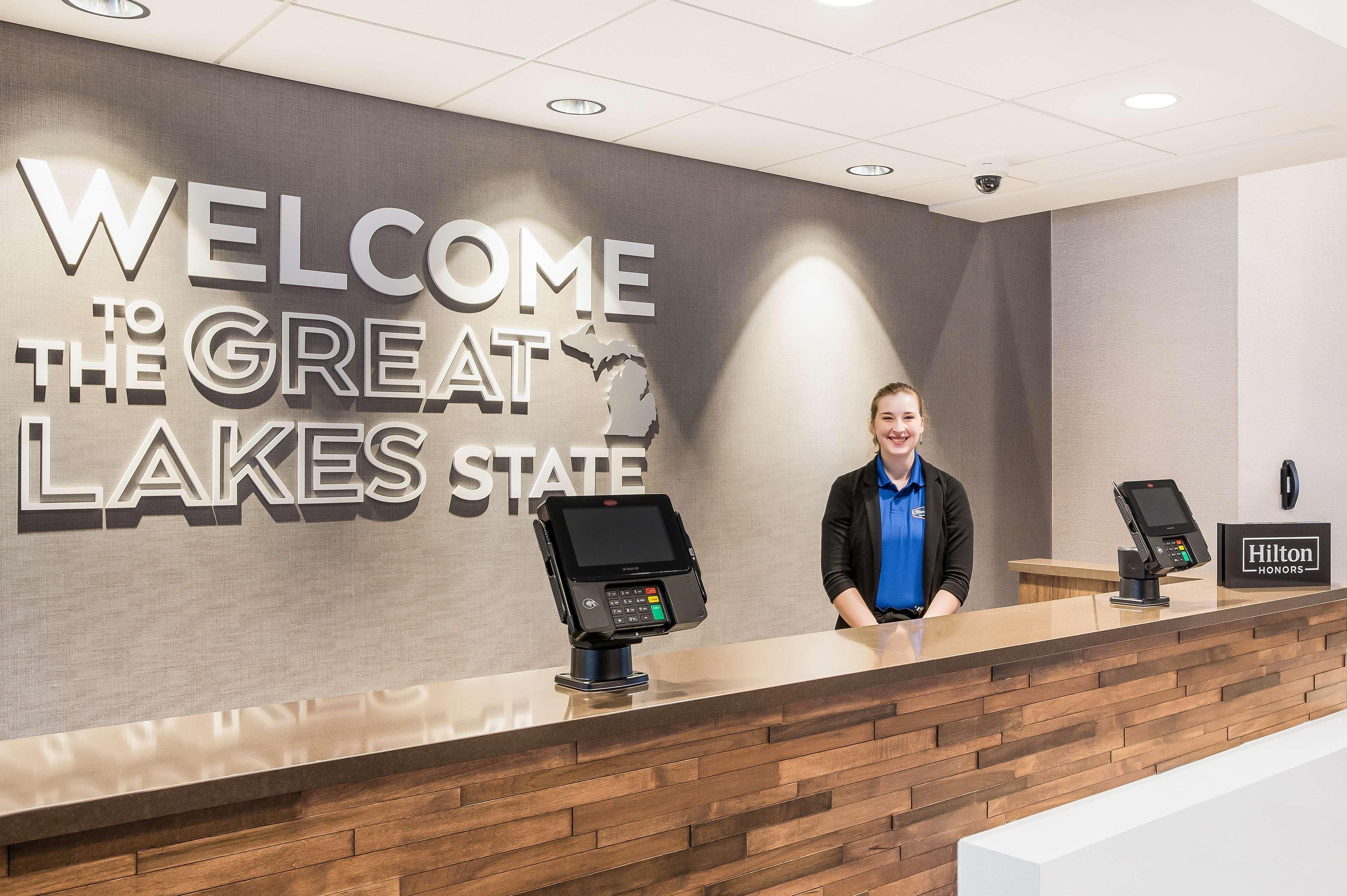 Hampton Inn & Suites Houghton Exteriör bild