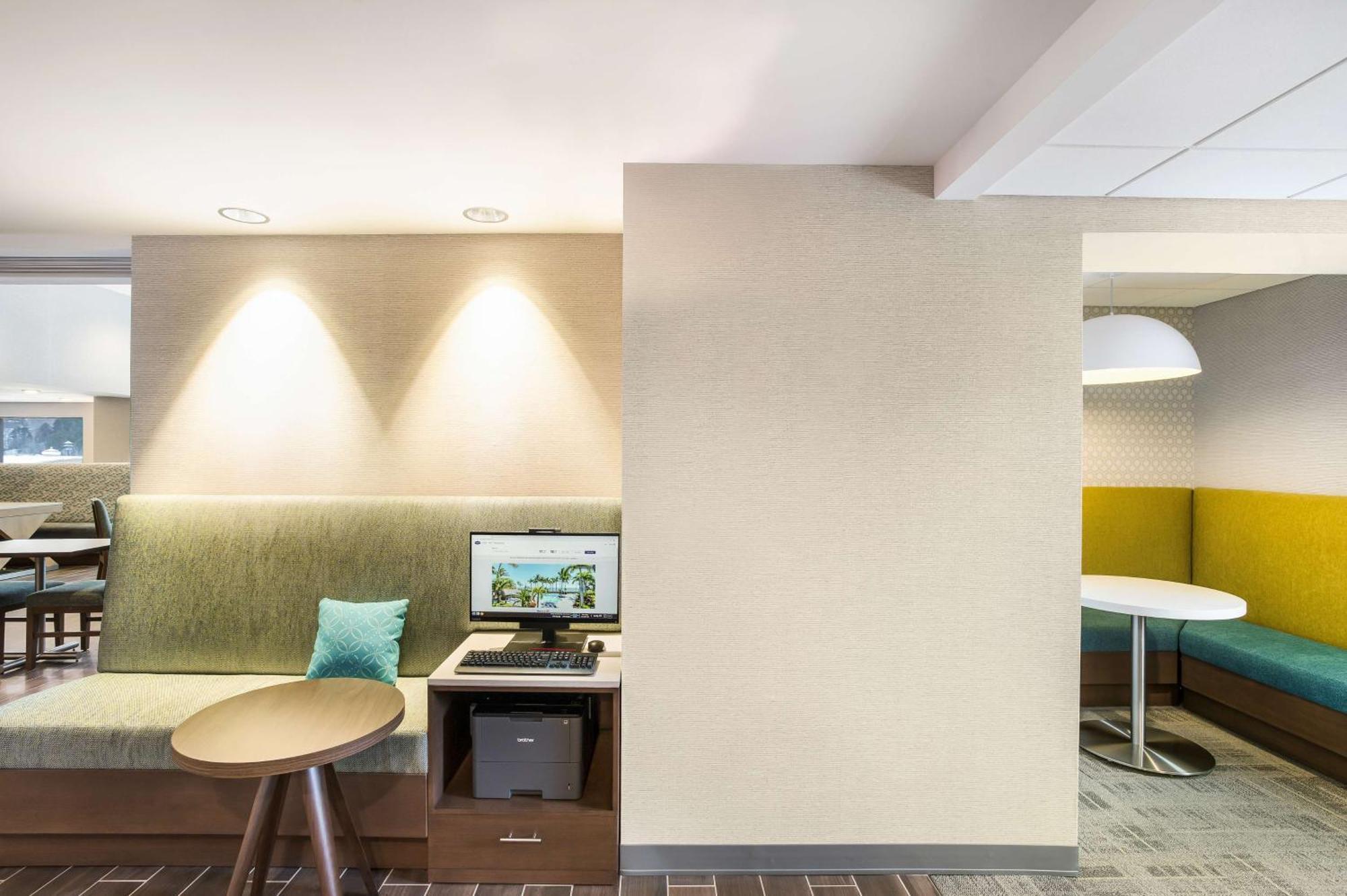 Hampton Inn & Suites Houghton Exteriör bild