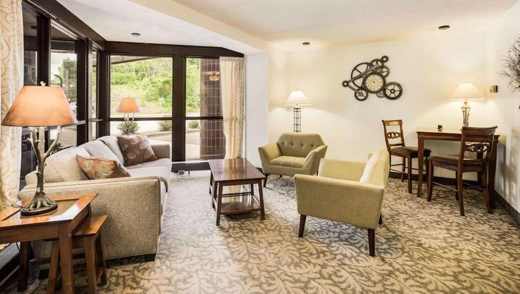 Hampton Inn & Suites Houghton Inreriör bild