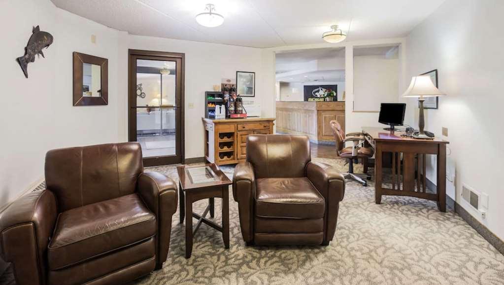 Hampton Inn & Suites Houghton Inreriör bild